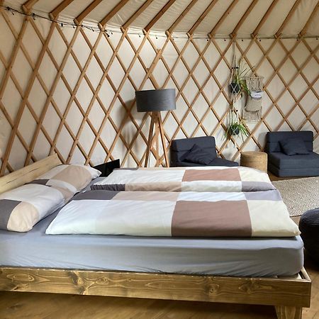 Aughavannagh Yurt Glamping Огрим Екстериор снимка
