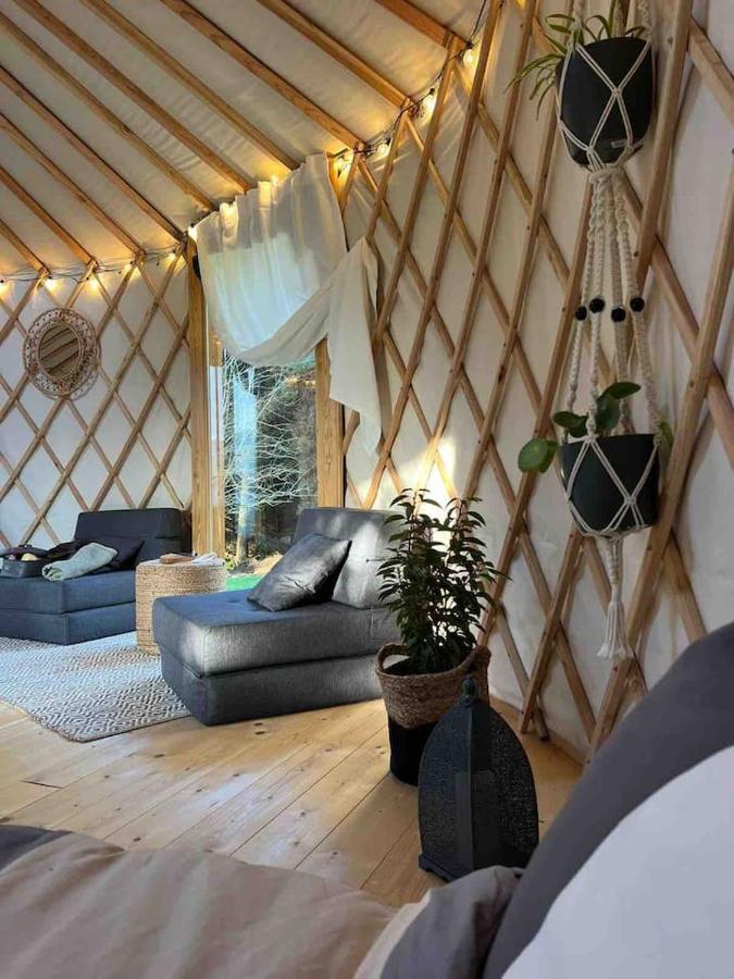 Aughavannagh Yurt Glamping Огрим Екстериор снимка