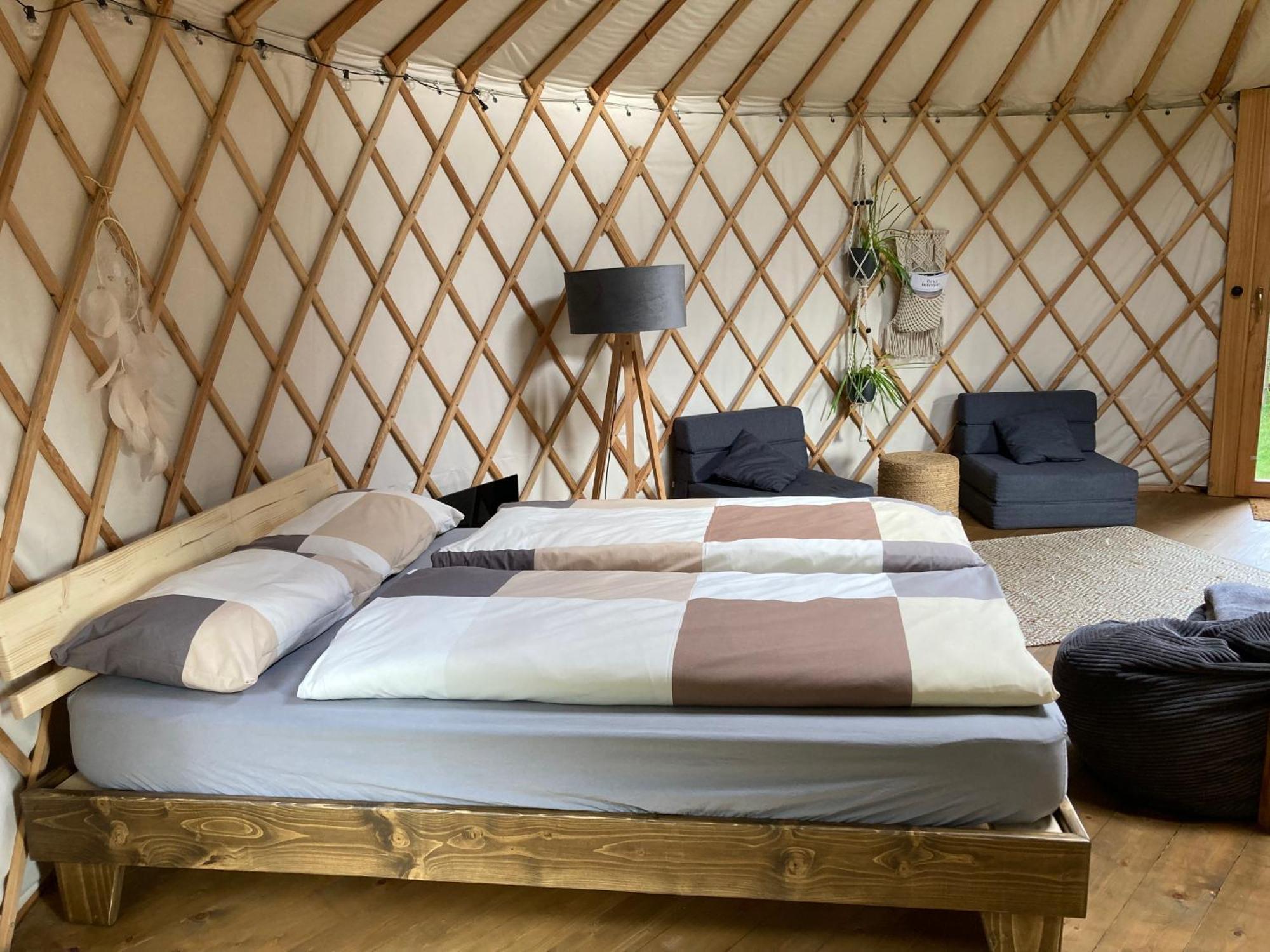 Aughavannagh Yurt Glamping Огрим Екстериор снимка